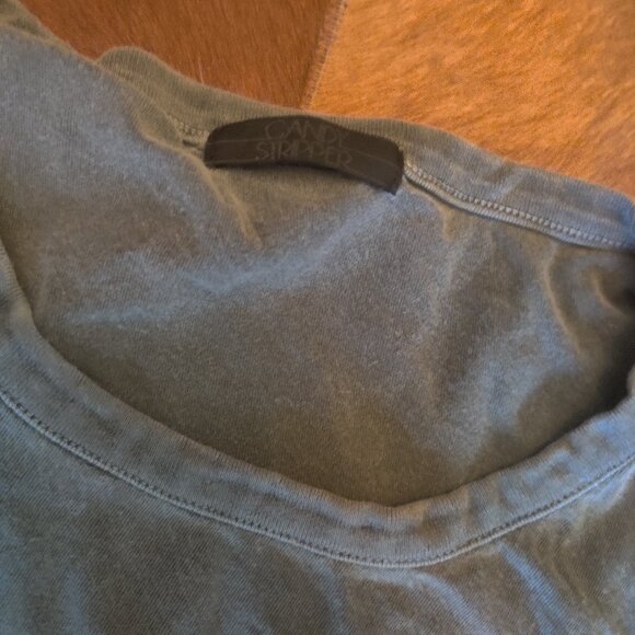 Candystripper Dinosaur Tee OS Oversized fit - Picture 3 of 4